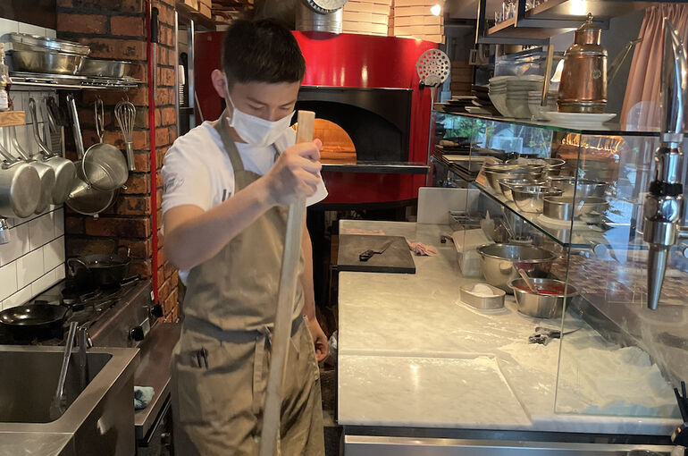 ピッツァ修行中